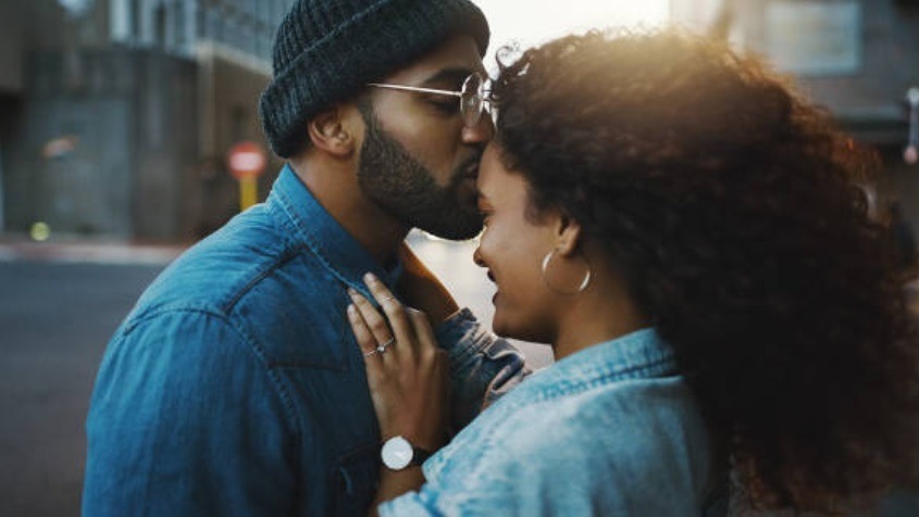 Rekindling a relationship! How to rekindle a relationship with an ex, how to rekindle a relationship with your ex? Here's how to rekindle a broken relationship