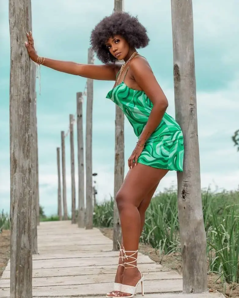 Christina Tintin Sakala sexy body