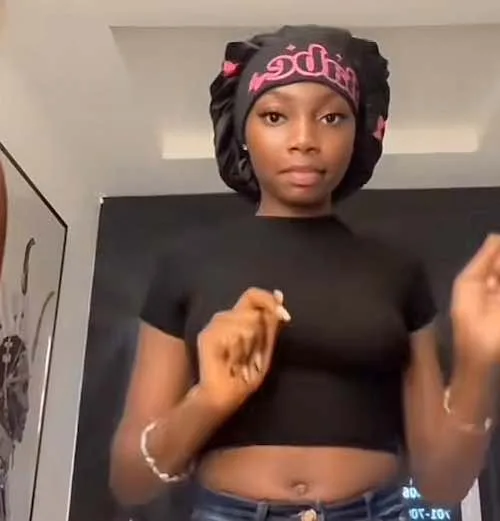 Somebody Call the Popo MP3 Download - Coruscating artist, Ivana, pops up a notch higher as she strikes to score her latest number.